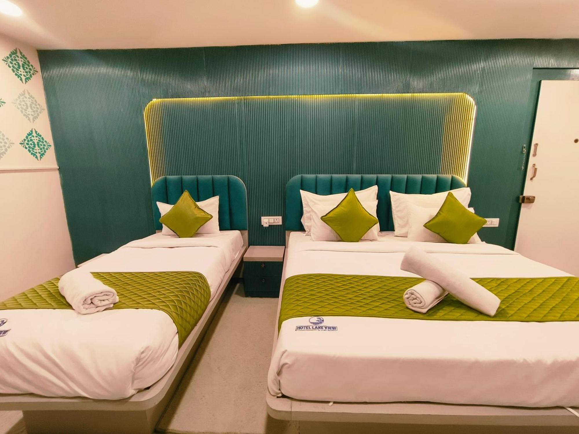Hotel Lake View Airport Zone Хидерабад Екстериор снимка